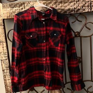 Red/black fannel. Women’s XL